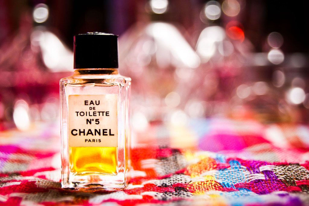 fragrance layering - MHM Stores UAE