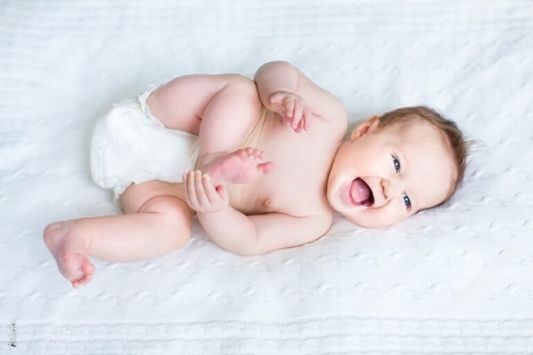 Pampers Dry vs. Premium Care Diapers: A Comparison 10 Baby Diapers UAE MHM Stores online shopping